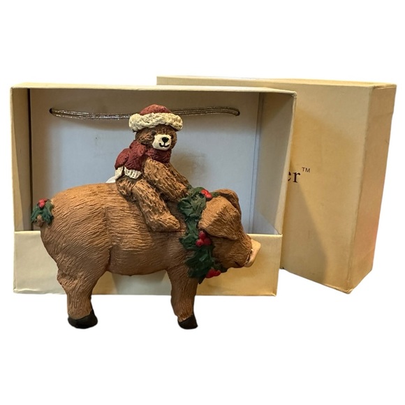 Santa Bear riding Pig Wind-Up Musical Ornament 'Santa Claus is coming to town' - Picture 9 of 14